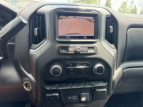 Used 2024 Chevrolet Silverado 1500 Custom Trail Boss w/ Turbomax Blackout Package AWD/4WD image 30