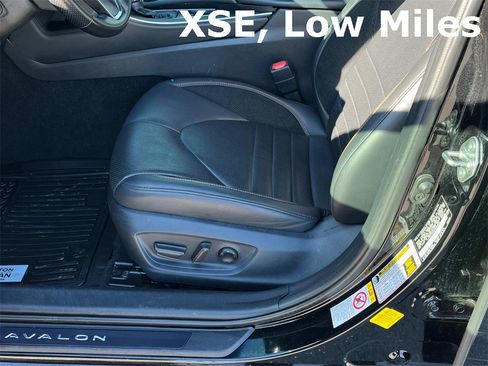 Used 2019 Toyota Avalon Touring w/ Advanced Safety Package image 30