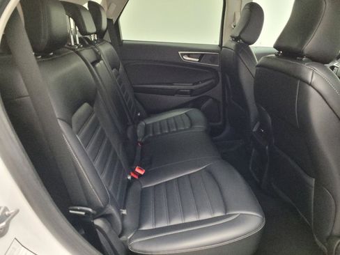 Used 2024 Ford Edge SEL image 19