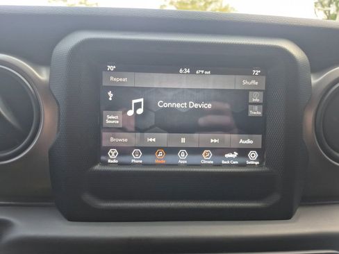 Used 2020 Jeep Gladiator Sport w/ Quick Order Package 24S image 17