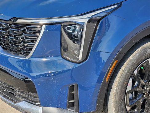 New 2026 Kia Sorento S image 6