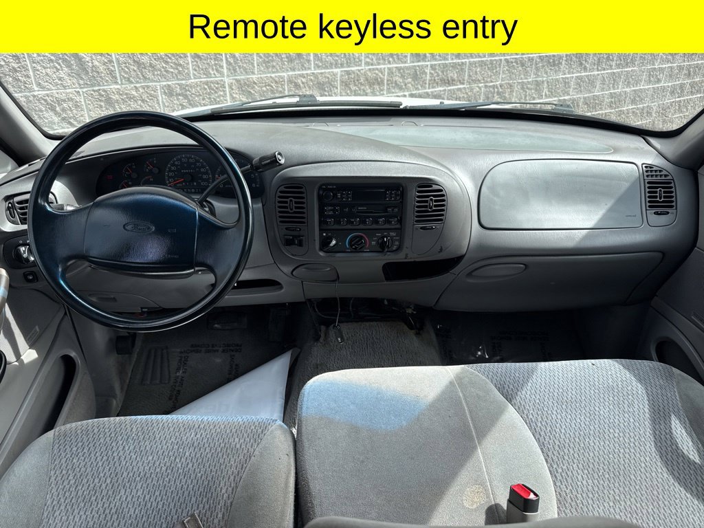 Used 1998 Ford Expedition XLT RWD image 10
