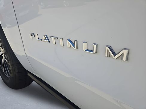 Used 2025 Ford Expedition Max Platinum AWD/4WD image 36