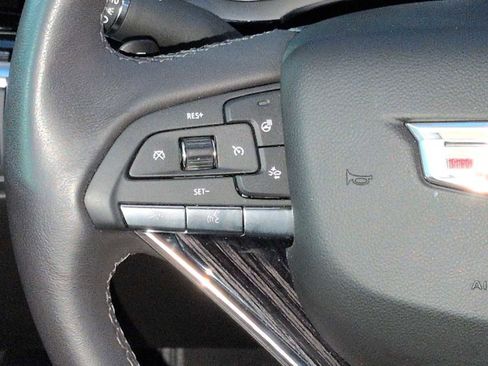 Used 2025 Cadillac XT6 Premium Luxury w/ Technology Package image 15