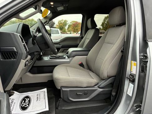 Used 2022 Ford F350 XLT w/ XLT Premium Package image 15