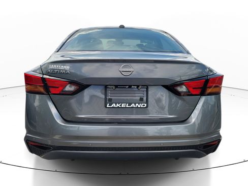 Used 2025 Nissan Altima 2.5 SV image 5