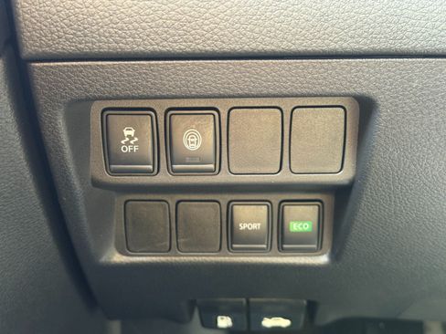Used 2020 Nissan Rogue Sport S w/ Appearance Package FWD image 16