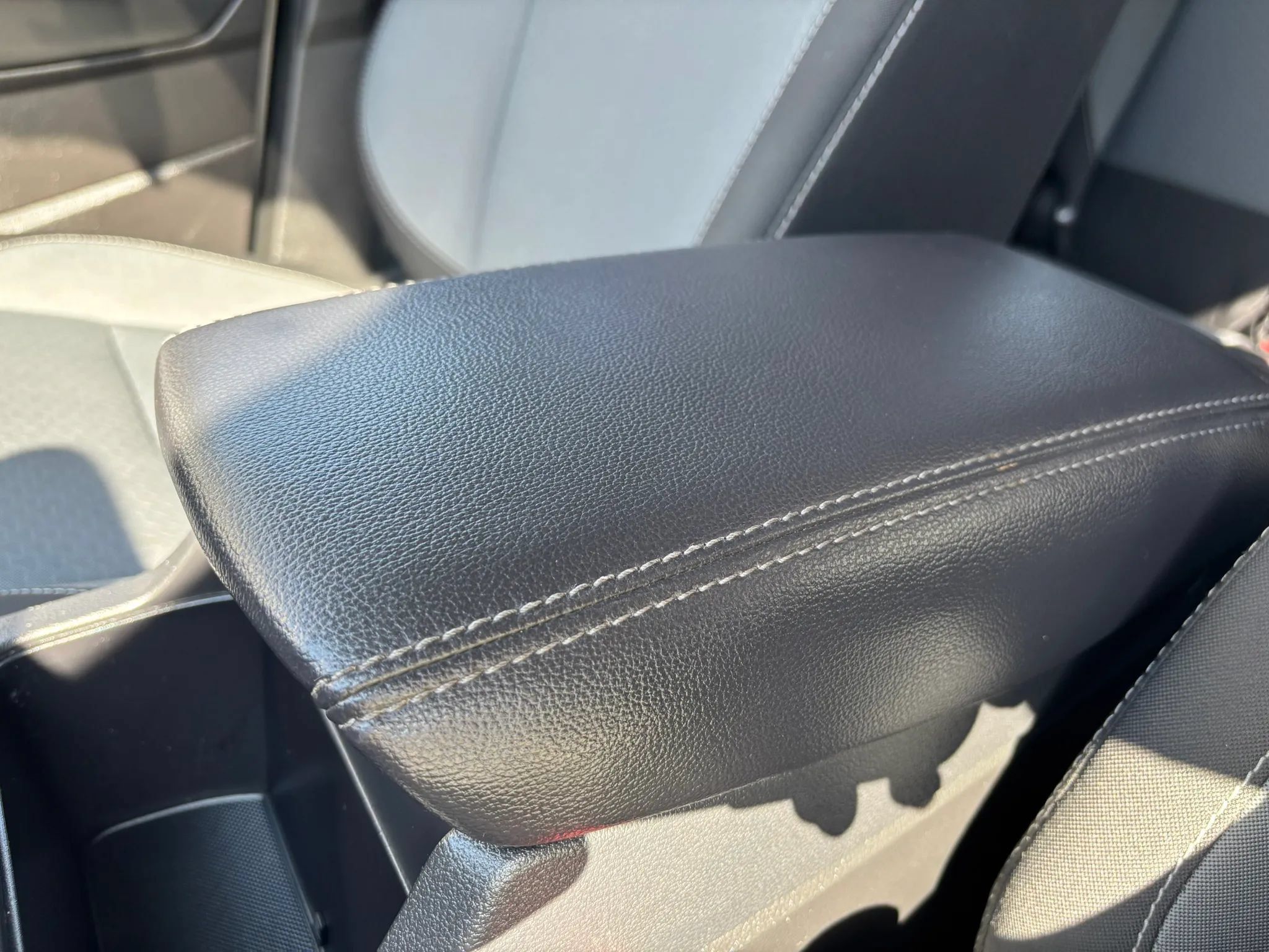 Used 2018 Ford Escape SE AWD/4WD image 35