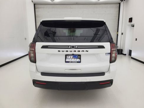 Used 2024 Chevrolet Suburban Z71 w/ Luxury Package AWD/4WD image 31