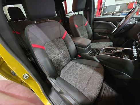 Used 2023 Chevrolet Colorado Z71 w/ Z71 Convenience Package 2 image 26