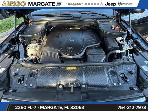Used 2025 Mercedes-Benz GLS 450 4MATIC image 21