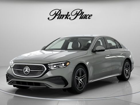 New 2026 Mercedes-Benz E 350 4MATIC Sedan image 37