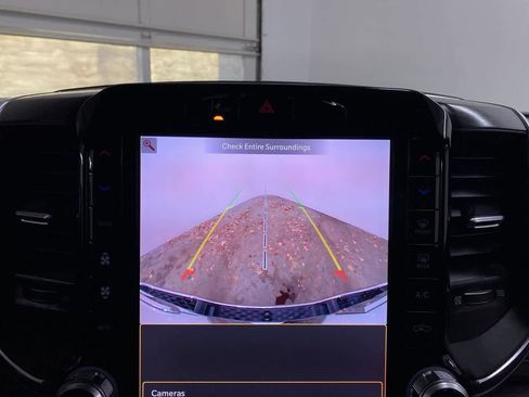 Used 2025 RAM 1500 Laramie image 25