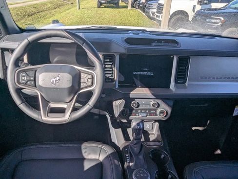 New 2025 Ford Bronco Outer Banks image 13