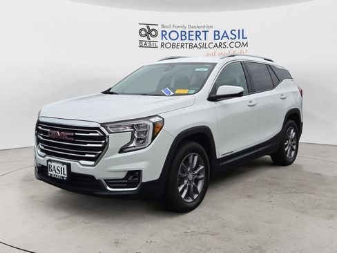 Used 2023 GMC Terrain SLT image 1