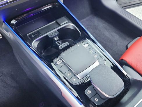 Used 2022 Mercedes-Benz GLB 35 AMG 4MATIC image 22