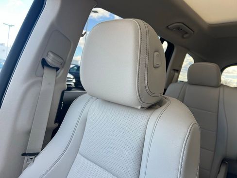 Certified 2026 Mercedes-Benz GLS 450 4MATIC image 24