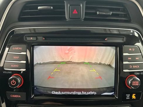 Used 2023 Nissan Maxima SL FWD image 18