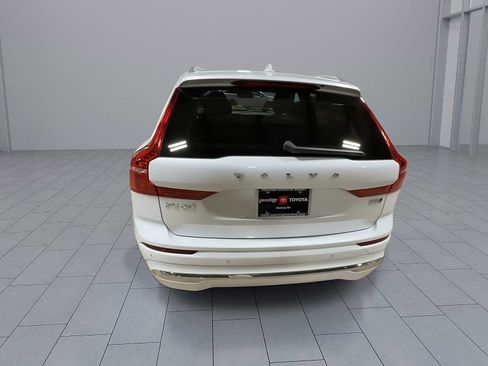 Used 2023 Volvo XC60 B5 Plus image 7