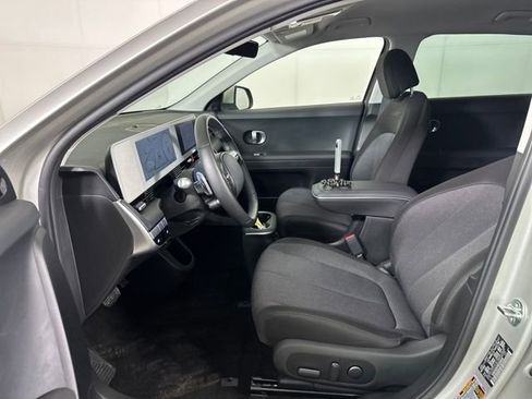 Used 2024 Hyundai Ioniq 5 SEL image 11
