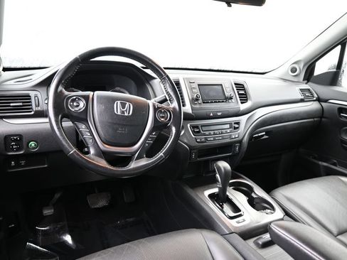Used 2017 Honda Ridgeline RTL image 11