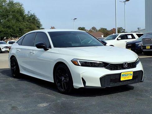 Used 2025 Honda Civic Sport image 3