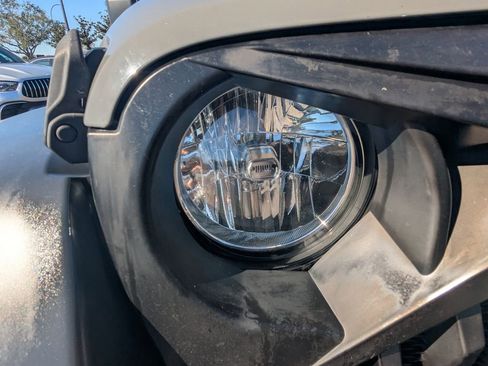 Used 2019 Jeep Wrangler Unlimited Sport S image 20