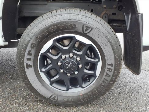 Used 2020 RAM 2500 Tradesman w/ Chrome Appearance Group image 16