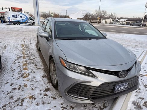 Used 2023 Toyota Camry LE image 1