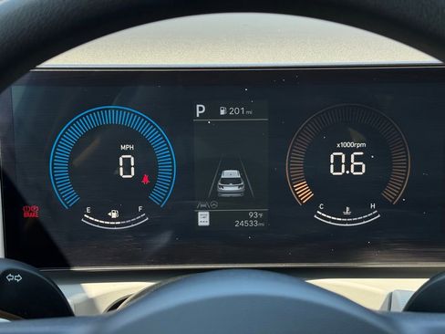 Used 2025 Hyundai Tucson SE image 26