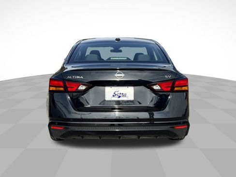 Used 2024 Nissan Altima 2.5 SV image 8