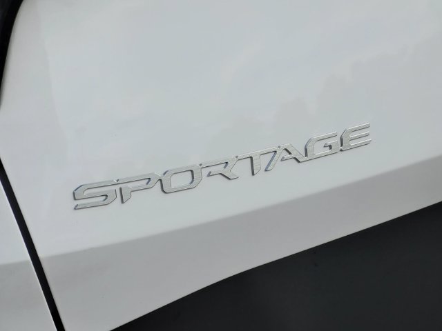 New 2027 Kia Sportage EX FWD image 6
