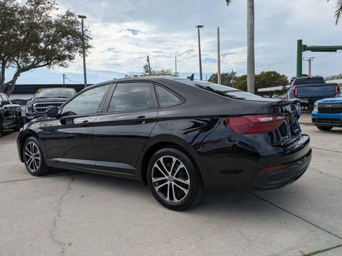 Used 2024 Volkswagen Jetta Sport image 6