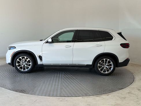 Used 2026 BMW X5 xDrive40i AWD/4WD image 2