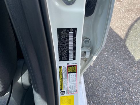 Used 2025 Toyota Camry LE image 28