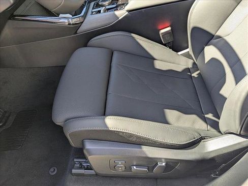 Used 2025 BMW X3 xDrive30i w/ Convenience Package image 4