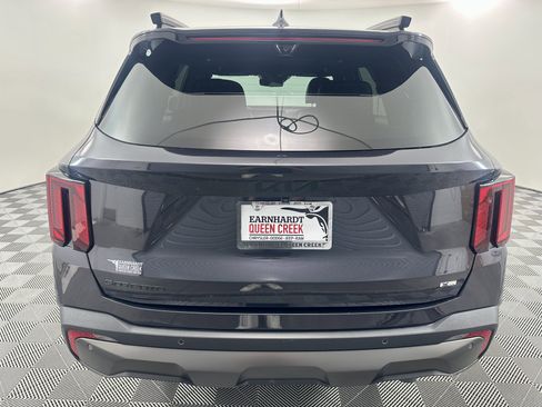 Used 2025 Kia Sorento SX Prestige AWD/4WD image 4