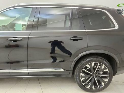 Used 2026 Volvo XC90 B5 Plus w/ Protection Package AWD/4WD image 23