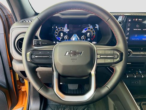Used 2025 Chevrolet Colorado W/T w/ WT Custom Package RWD image 11