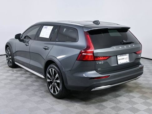 Used 2026 Volvo V60 B5 Cross Country Ultra w/ Climate Package AWD/4WD image 4
