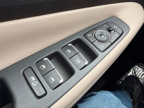 Used 2023 Hyundai Santa Fe Limited image 25