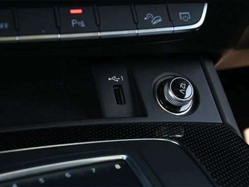 Used 2019 Audi SQ5 Premium Plus w/ Premium Plus Package image 14