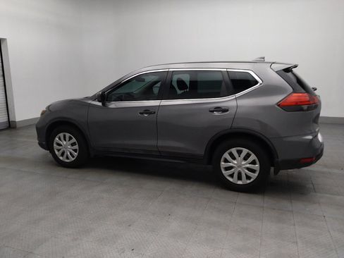Used 2017 Nissan Rogue S image 3
