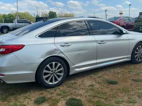 Used 2016 Hyundai Sonata Limited w/ Option Group 04 FWD image 7