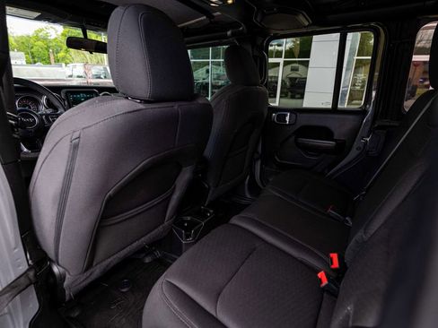 Used 2023 Jeep Wrangler Unlimited Sport AWD/4WD image 25