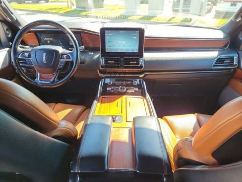 Used 2020 Lincoln Navigator L Reserve w/ Luxury Package image 20