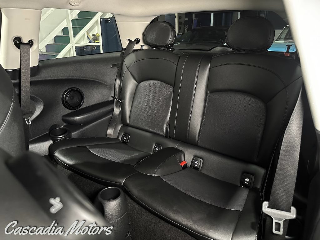 Used 2022 MINI Cooper SE FWD image 11