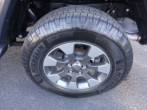 Certified 2020 Jeep Gladiator Sport w/ Quick Order Package 24S image 16