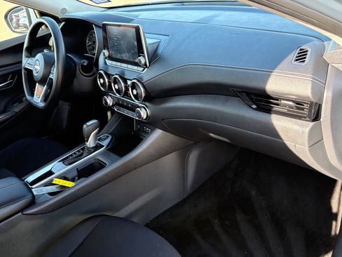 Certified 2025 Nissan Sentra SV FWD image 39