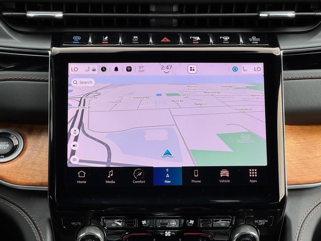 Used 2022 Jeep Grand Cherokee Summit AWD/4WD image 13